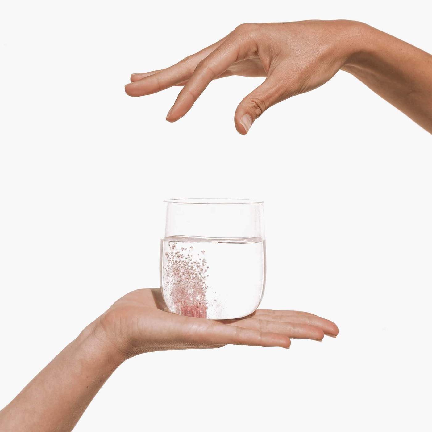 microdrink egy pohár vízben